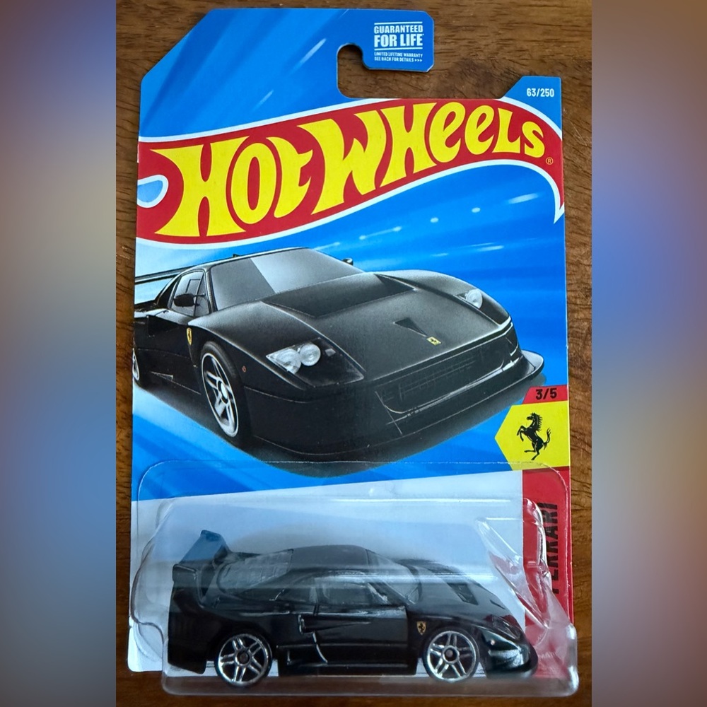 Hot Wheels Ferrari F40 Competizione Car - 1:64